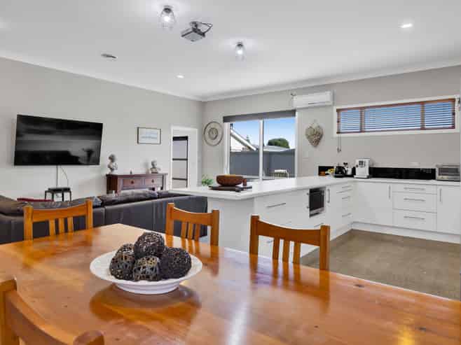 13 Regent Street, HAWERA