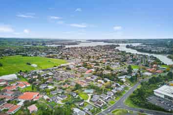 1/33 Constable Road, Waiuku