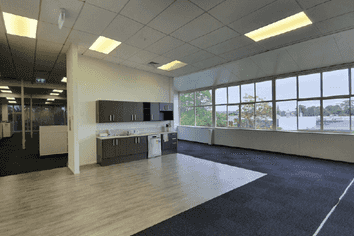 High Profile Lincoln Road Office