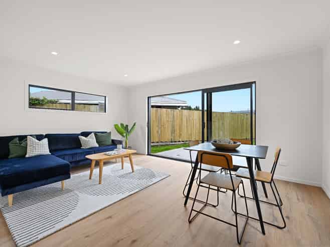 2/12 McEwan Place, Glenview