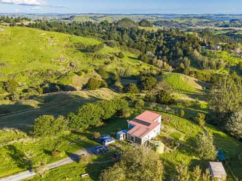 61A Porter Road, Paparoa