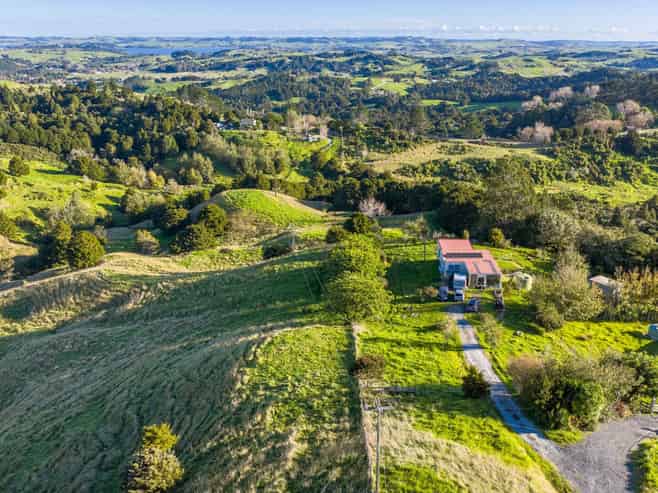 61A Porter Road, Paparoa