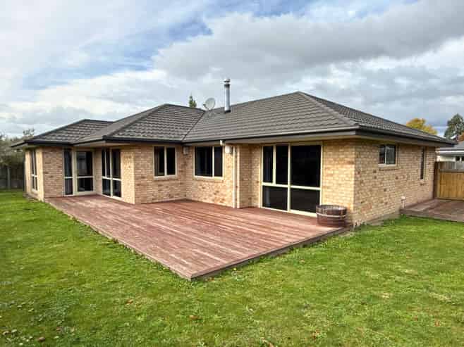 7 McAllister Place, Renwick
