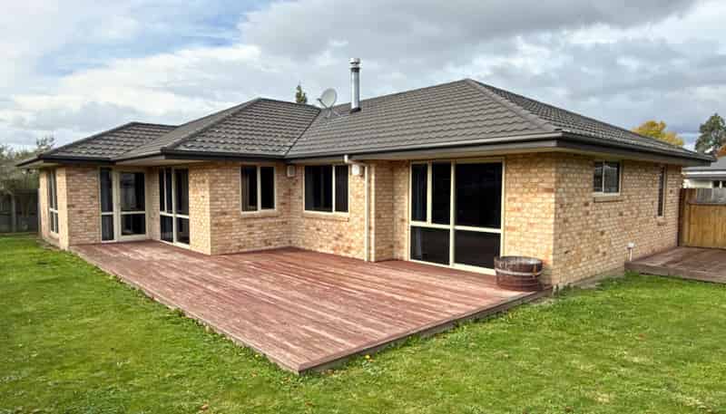 7 McAllister Place, Renwick