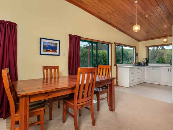 7849 State Highway 12, Omapere