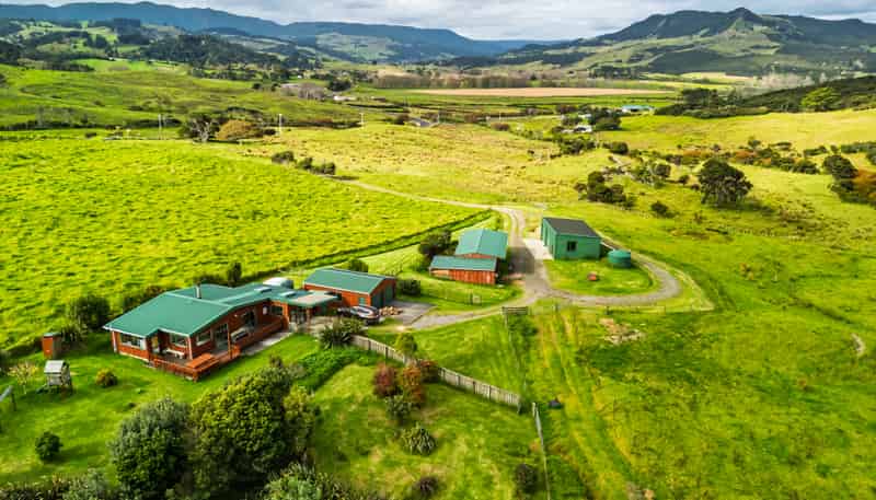 7849 State Highway 12, Omapere
