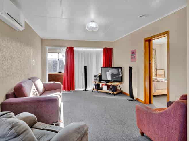 42/1 Egmont Street, Hawera