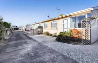 42/1 Egmont Street, Hawera