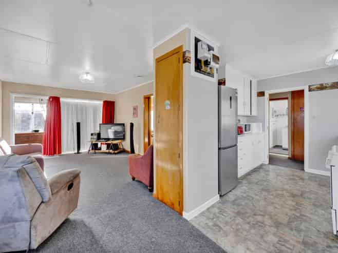 42/1 Egmont Street, Hawera