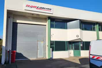 High stud warehouse in central Lower Hutt