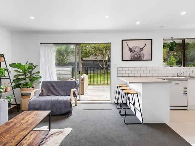 27 Akaroa Drive, Maupuia