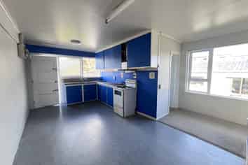 2/25 Martin Avenue (Top Floor), Mount Albert