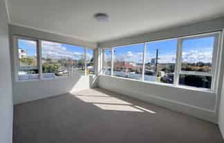 2/25 Martin Avenue (Top Floor), Mount Albert