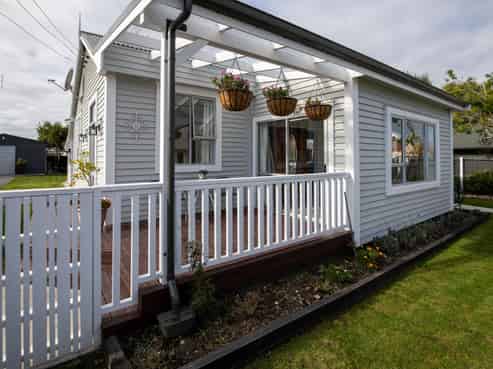 81 High Street, Southbridge