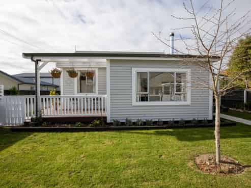 81 High Street, Southbridge