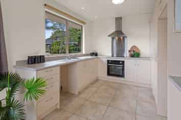 13A Granfield Place, Kamo