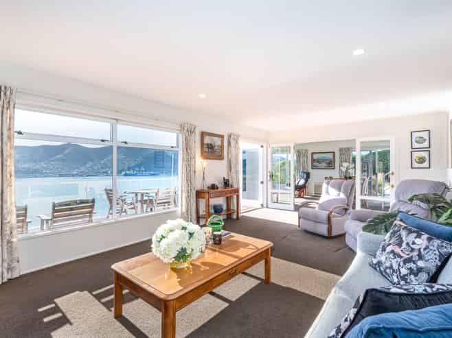 2/35 Ranui Crescent, Diamond Harbour