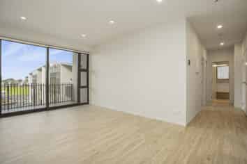 201/165 Lake Road, Northcote