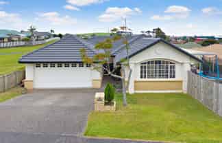 24 Corta Bella Place, Golflands