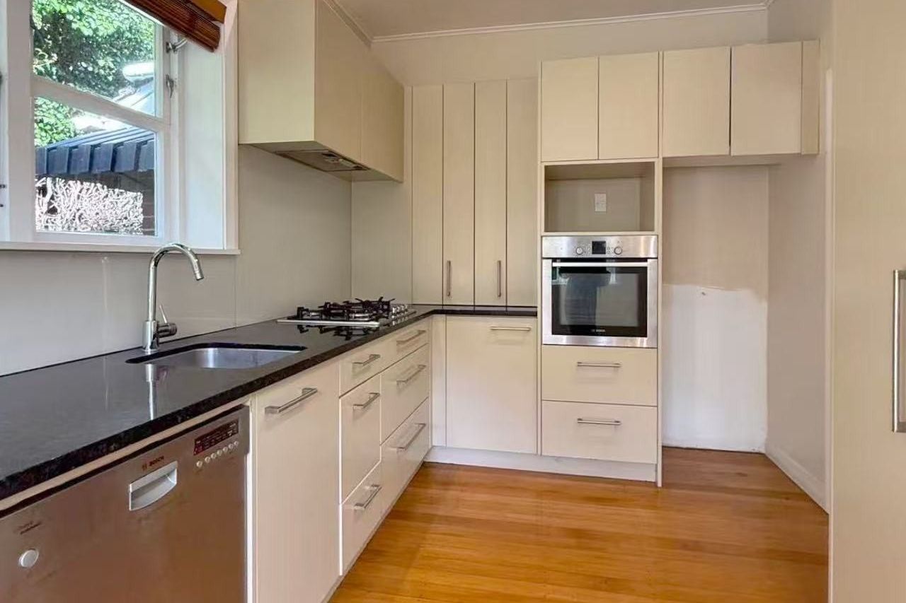 Sunny Brick Home in Sought-After St Heliers Cul-de-Sac - Aanzicht 5