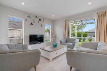 4 Gidran Street, Karaka