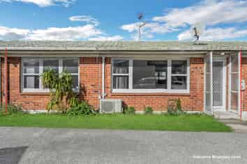 2/8 Winspear Place, Papatoetoe