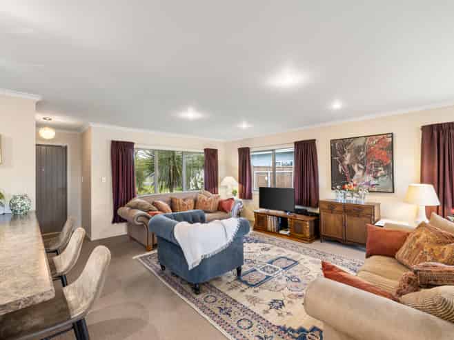 108 Solway Crescent, Solway