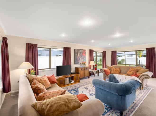 108 Solway Crescent, Solway