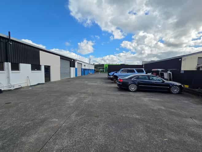 150m2 Industrial Unit | High-Profile Location
