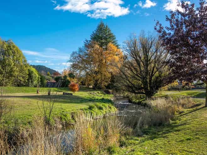 13 Alice Burn Drive, Luggate
