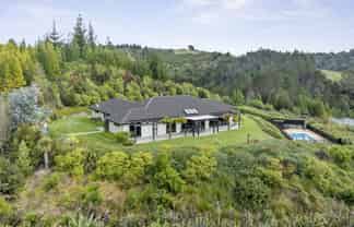 550 Redwood Valley Road, Redwood Valley