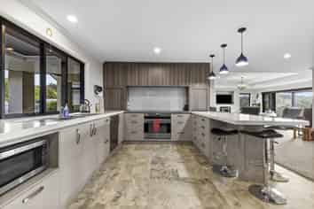 550 Redwood Valley Road, Redwood Valley