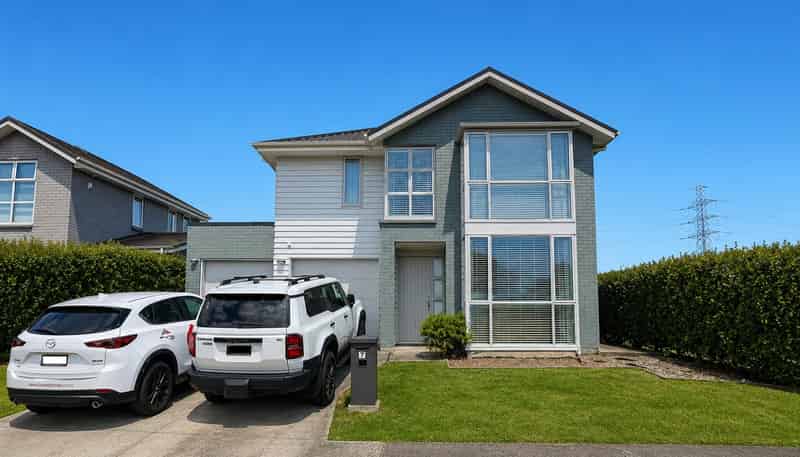 7 Peat Way, Takanini