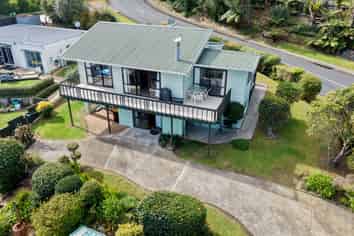 52 Centennial Drive, Whitianga