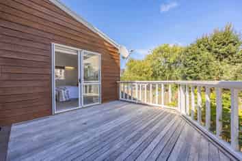 1B Eversleigh Road, Belmont