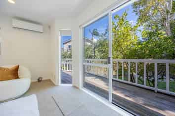 1B Eversleigh Road, Belmont