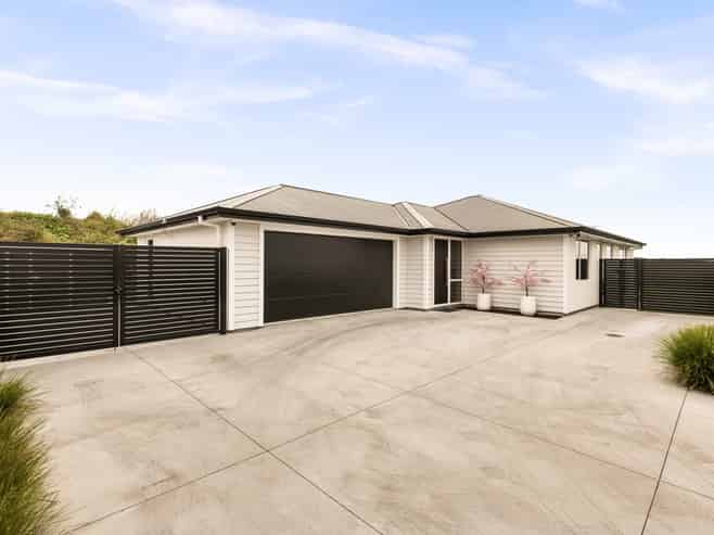 31 Arihi Crescent, Frimley