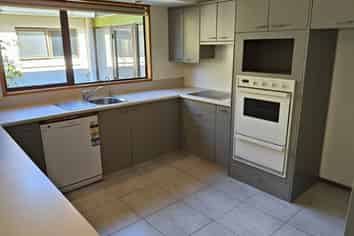 214 Ashley Road, Cust