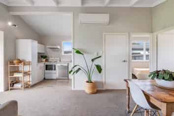 10 Rimu Road, Stanmore Bay
