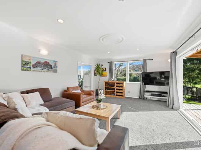 24 Longfellow Street, Trentham