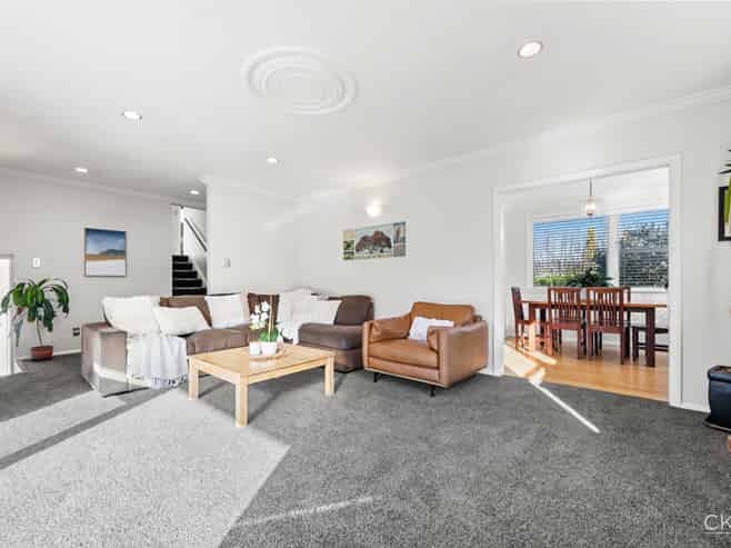 24 Longfellow Street, Trentham