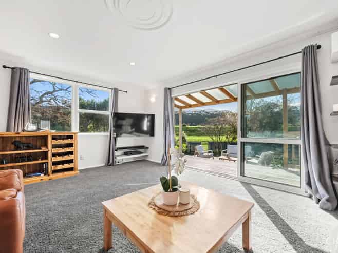 24 Longfellow Street, Trentham