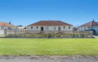 38-40 Parris Street, Waitara