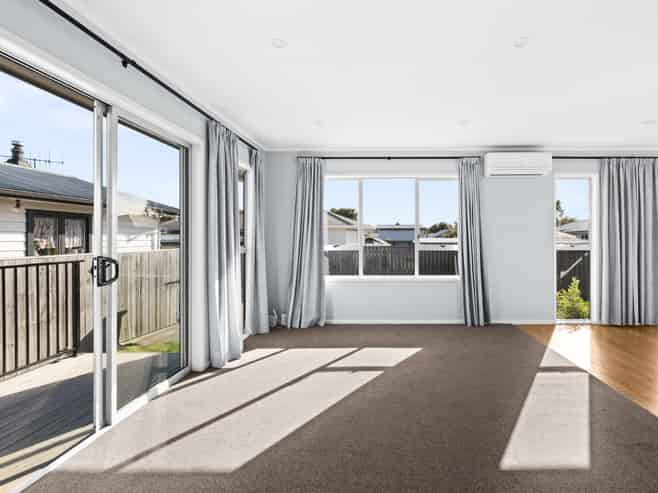 12a Barnett Place, Pirimai