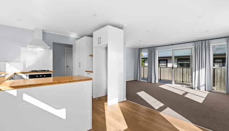 12a Barnett Place, Pirimai