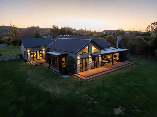 67 Lomond Grove, Acacia Bay