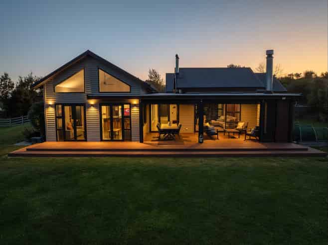 67 Lomond Grove, Acacia Bay