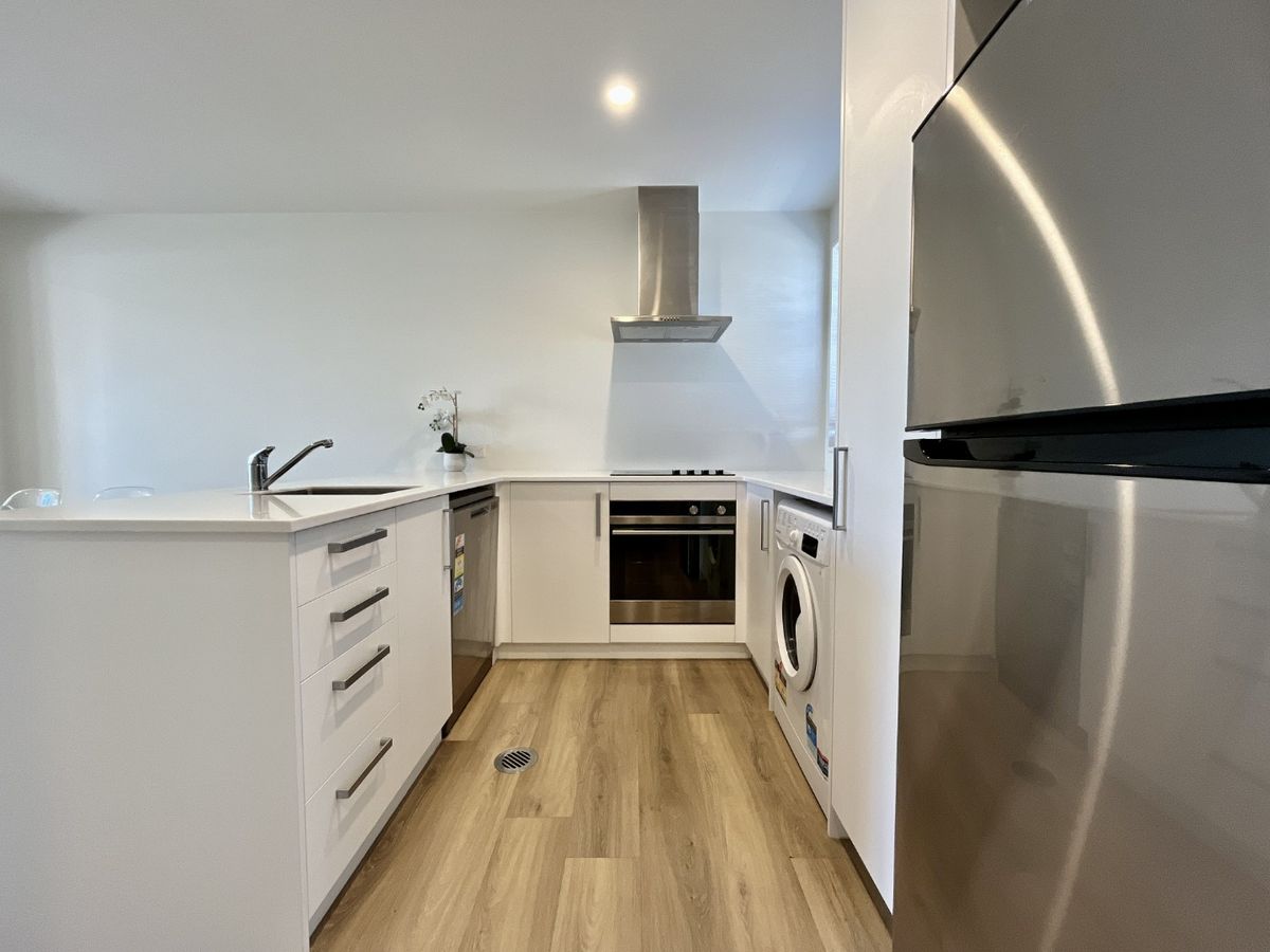 **Fully Furnished Modern Apartment** - Поглед 4
