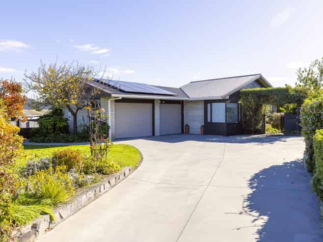 58 Birch Street, Hilltop