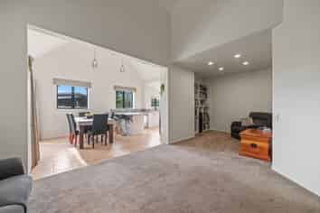 109 Pacific Drive, Fitzherbert